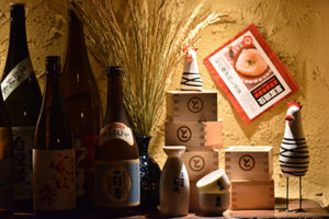 枡を使った内装材　MASPACIO　施工事例　酒、銀シャリ、おだし　やちよ　札幌狸小路3丁目店２